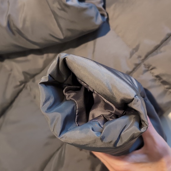 Calvin Klein grey puffer jacket - Picture 5 of 15